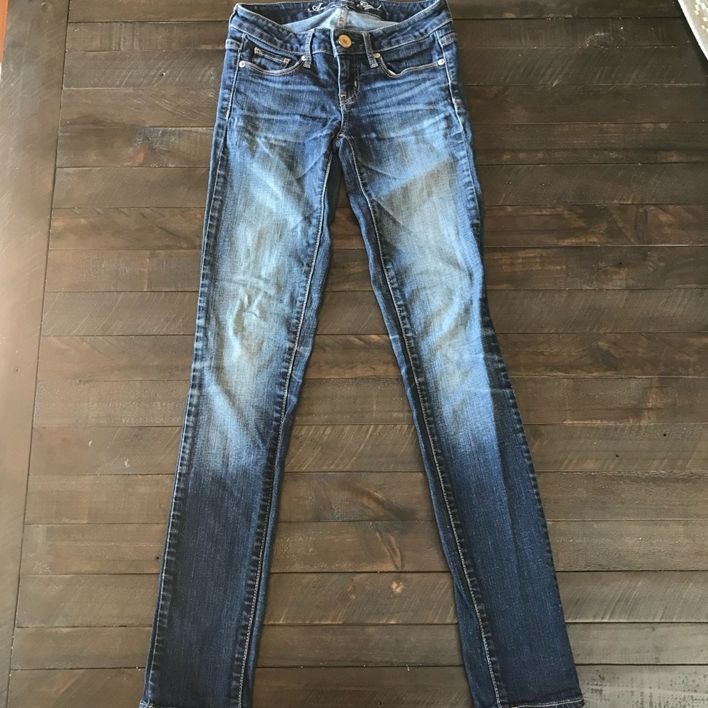 AEO 00 DARK WASH SKINNY JEANS REGULAR LENGTH